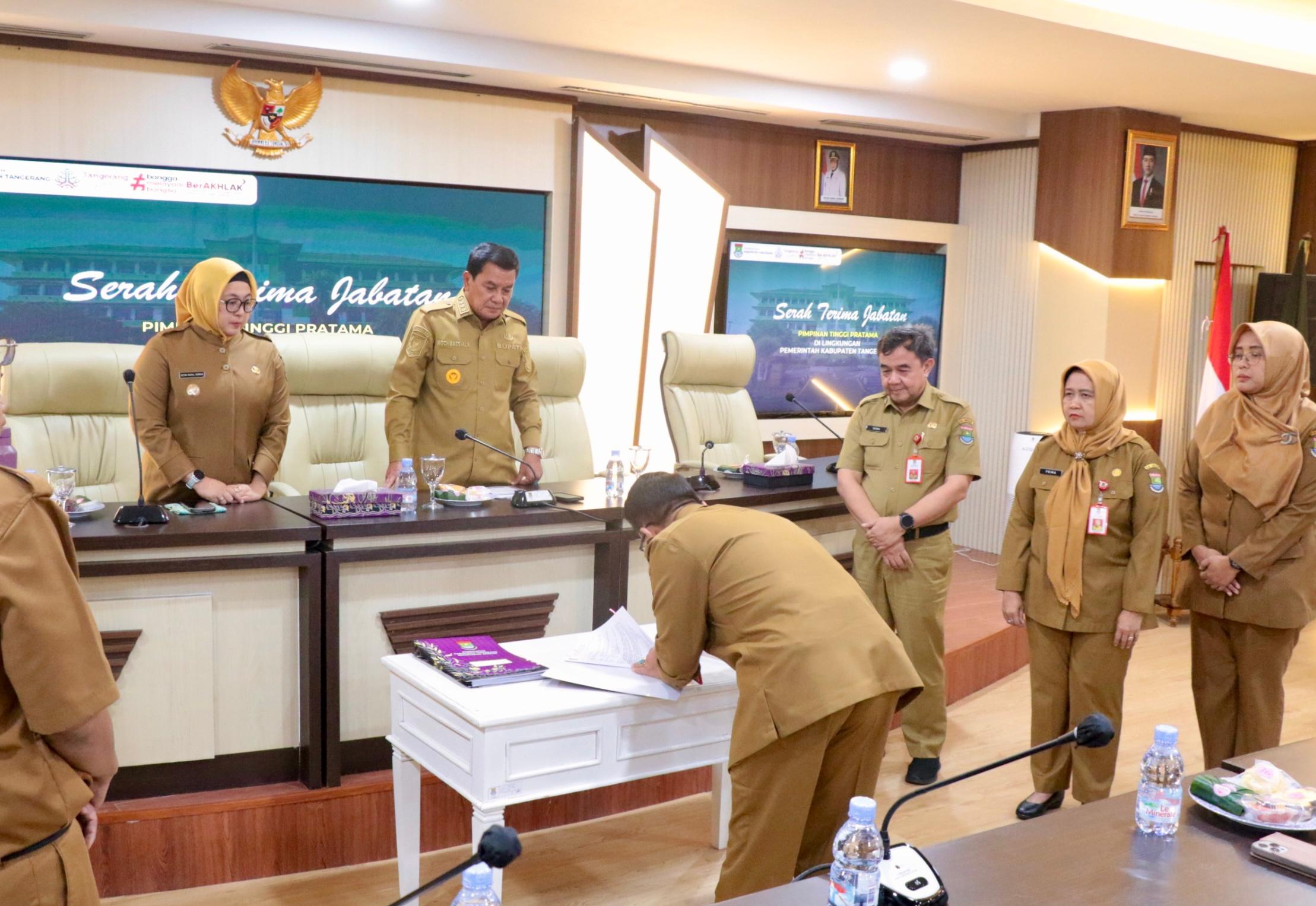 Sertijab 15 Pejabat Eselon 2 Pemkab Tangerang.