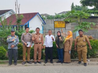 Tim JPN Kejaksaan Bersama Pejabat Pemkab Tangerang saat dilokasi aset tanah.