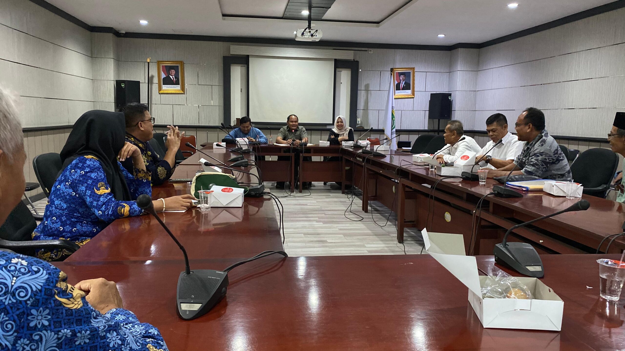 Ketua Komisi 1 DPRD Kota Tangerang saat RDP dengan warga soal sengketa Lahan.