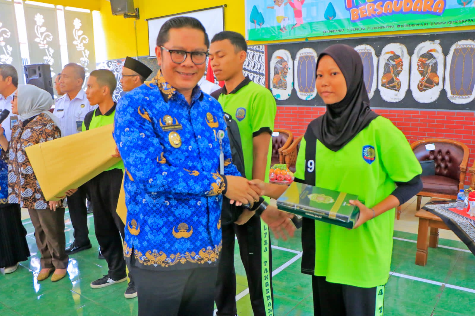 Maryono Wakil Wali Kota Tangerang saat bersama anak-anak di LPKA.