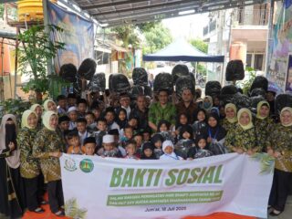 Kejaksaan Negeri Kabupaten Tangerang saat bersama anak-anak di Yayasan Berlian Hati Suci.