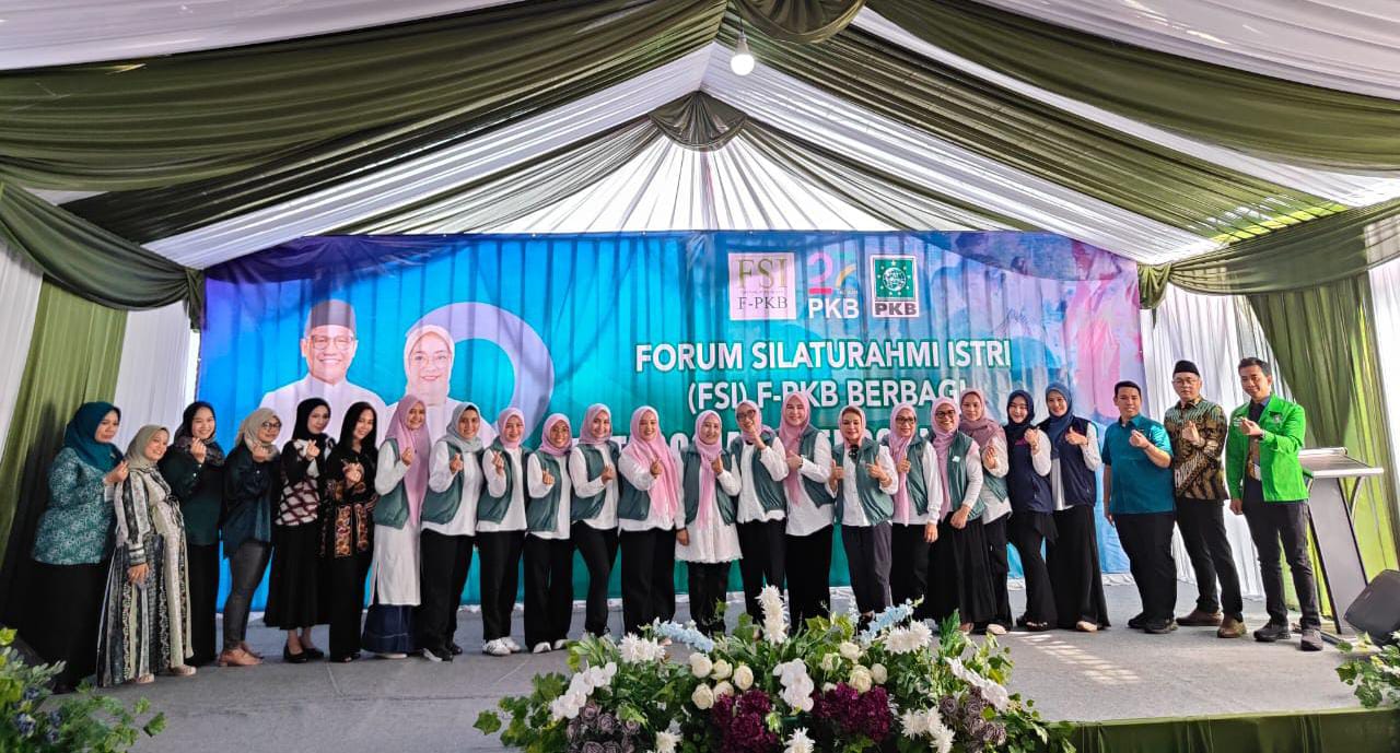 Forum silaturahmi istri fraksi PKB saat gelar Baksos.