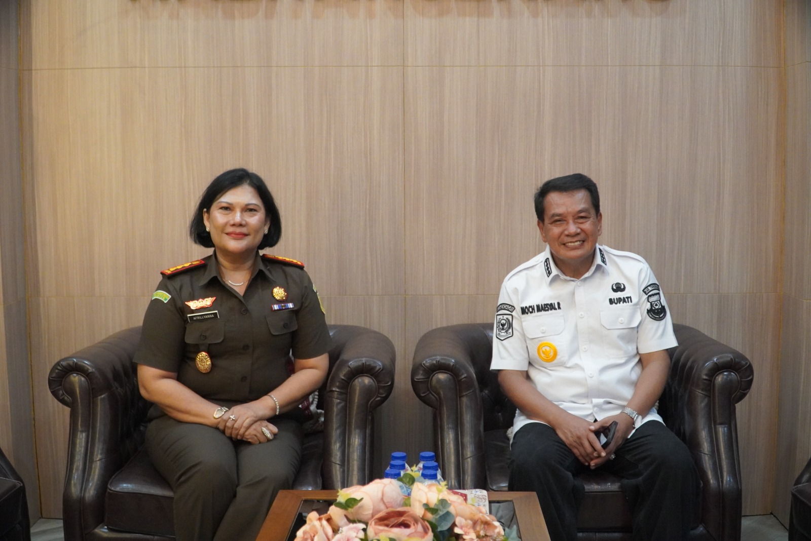 Bupati Maesyal saat bersama Kajari Dr. Afrillianna Purba.