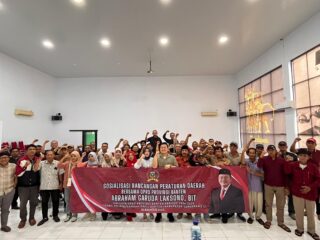DPRD Banten sosialisasikan Raperda Jaminan Sosial Ketenagakerjaan di Tangerang, fokus pada perlindungan pekerja dan kesejahteraan.