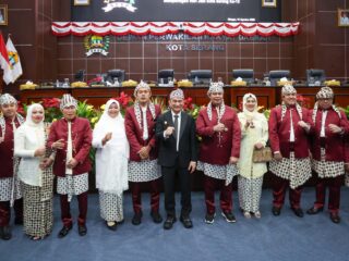 Wagub Dimyati bersama Pimpinan DPRD Kota Serang dan Wali Kota Serang.