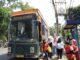 Warga saat menggunakan layanan Bus Tayo Kota Tangerang.