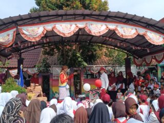 Kegiatan Perayaan HUT ke 80 RI di SDN Rancabango IV Rajeg.