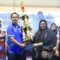 Wabup Intan didampingi Kadis Dadan Gandana saat menyerahkan piala ke para juara.