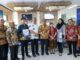 Benyamin dan Direktur Jenderal AHU Kementerian Hukum, Widodo saat di MPP Tangsel.