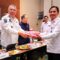 Wali Kota Benyamin saat membagikan bendera merah putih ke jajarannya.