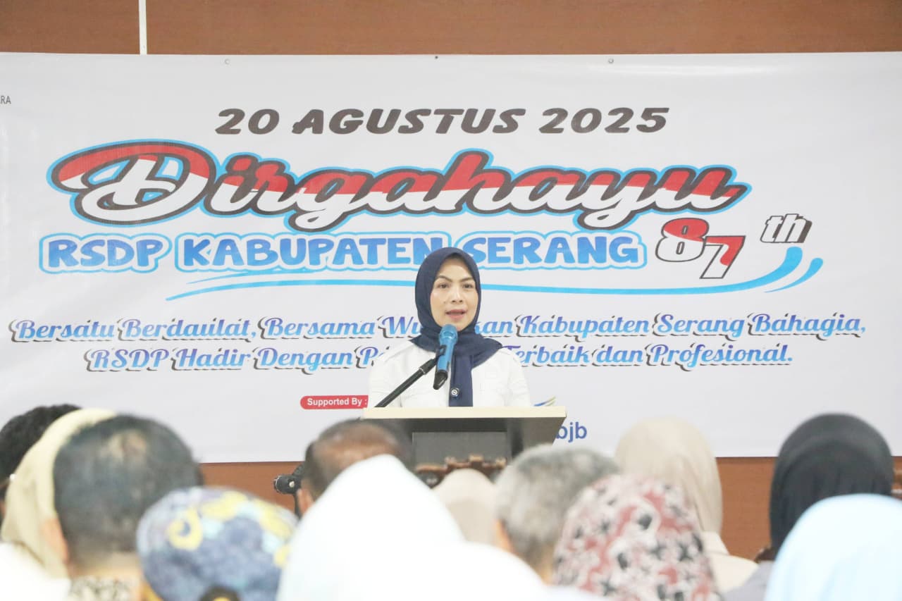 Bupati Serang Ratu Rachmatuzakiyah.
