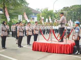 Kapolresta Tangerang Kombes Pol Andi Muhammad Indra Waspada Aminullah memimpin Upacara Sertijab Jajarannya.