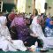 Wabup intan bersama masyarakat saat menghadiri maulid nabi Muhammad SAW di Masjid Agung Al Amjad Tigaraksa.