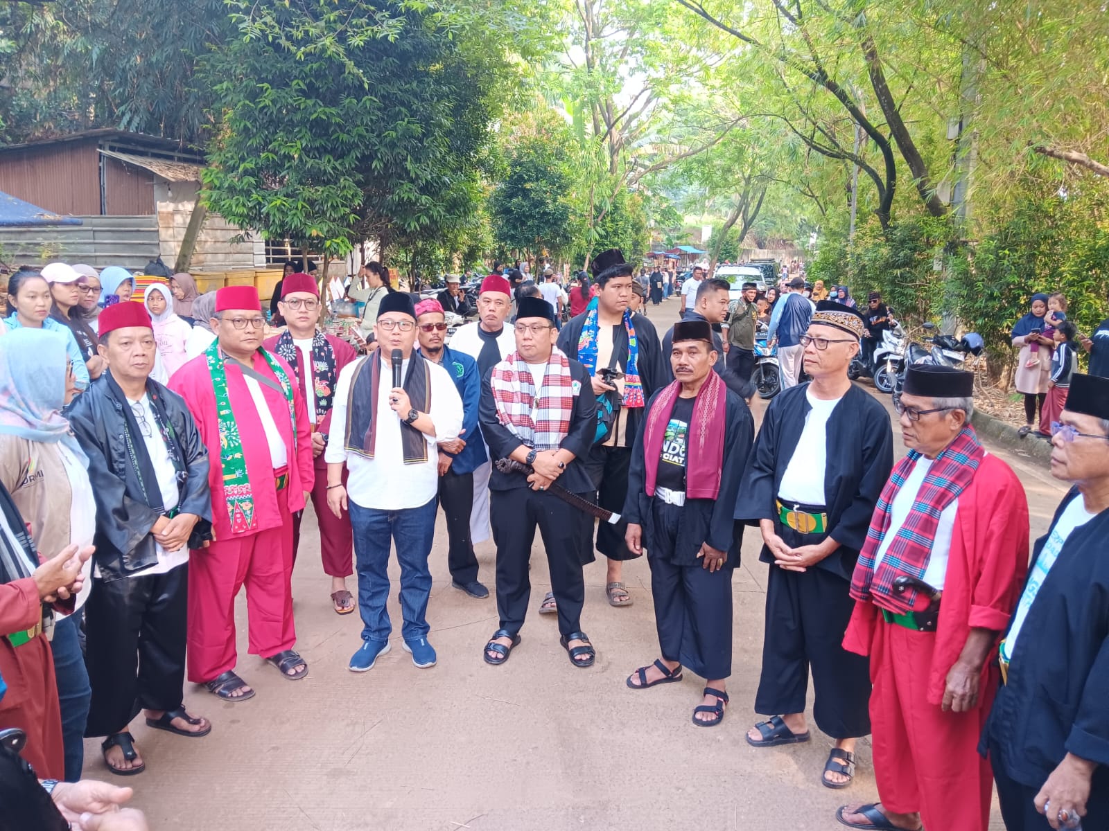 Warga Ciater Serpong di Festival Dongdang.