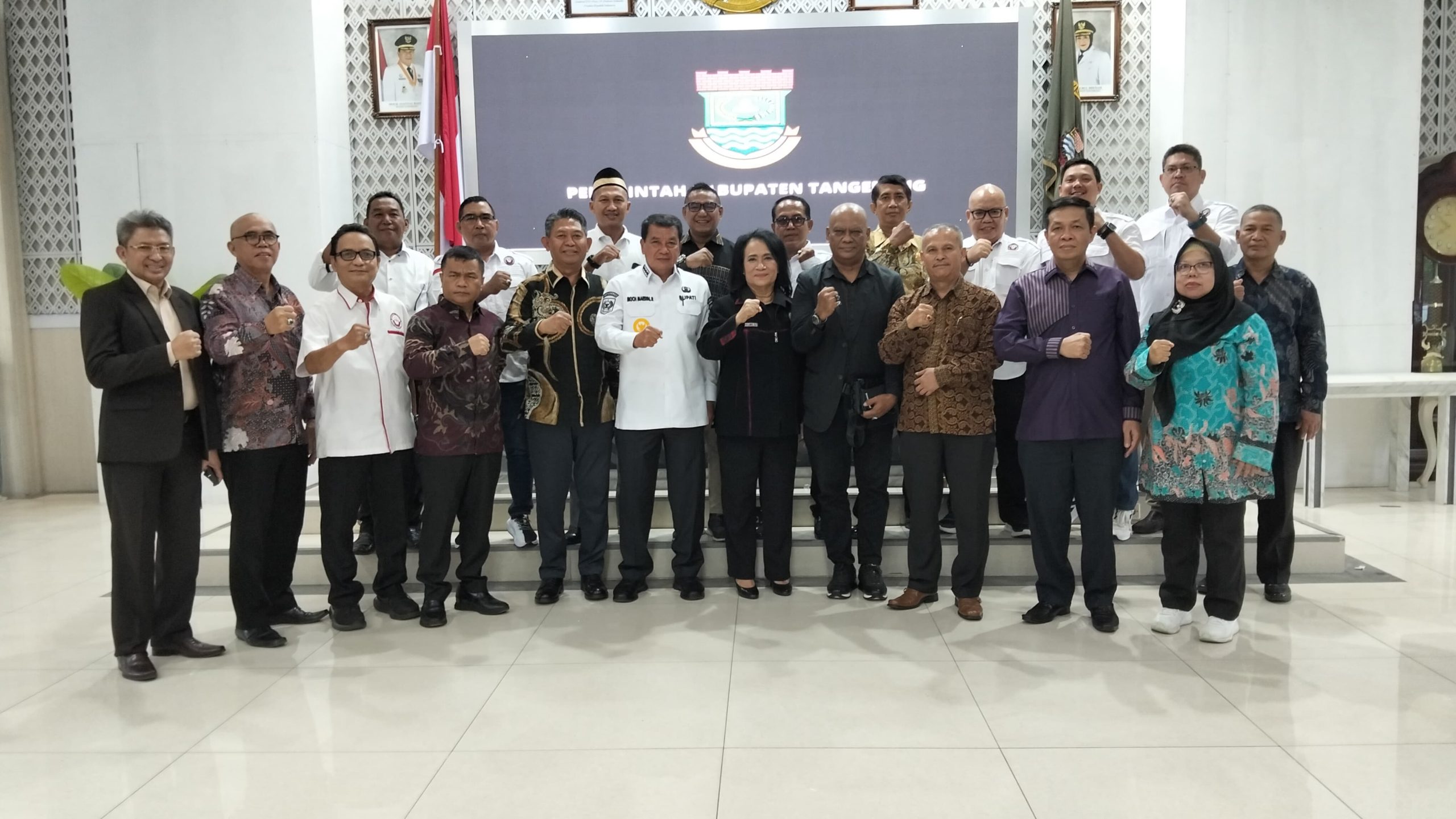 Bupati Maesyal bersama pengurus DPP KAI dan tingkat Provinsi Banten serta Kabupaten Tangerang.