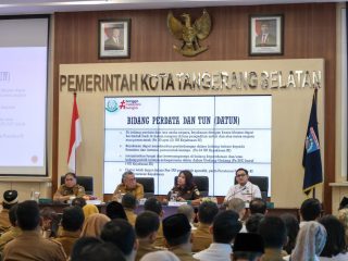 Rapat Koordinasi Camat dan Lurah Bidang Administrasi Pertanahan di Puspemkot Tangsel.