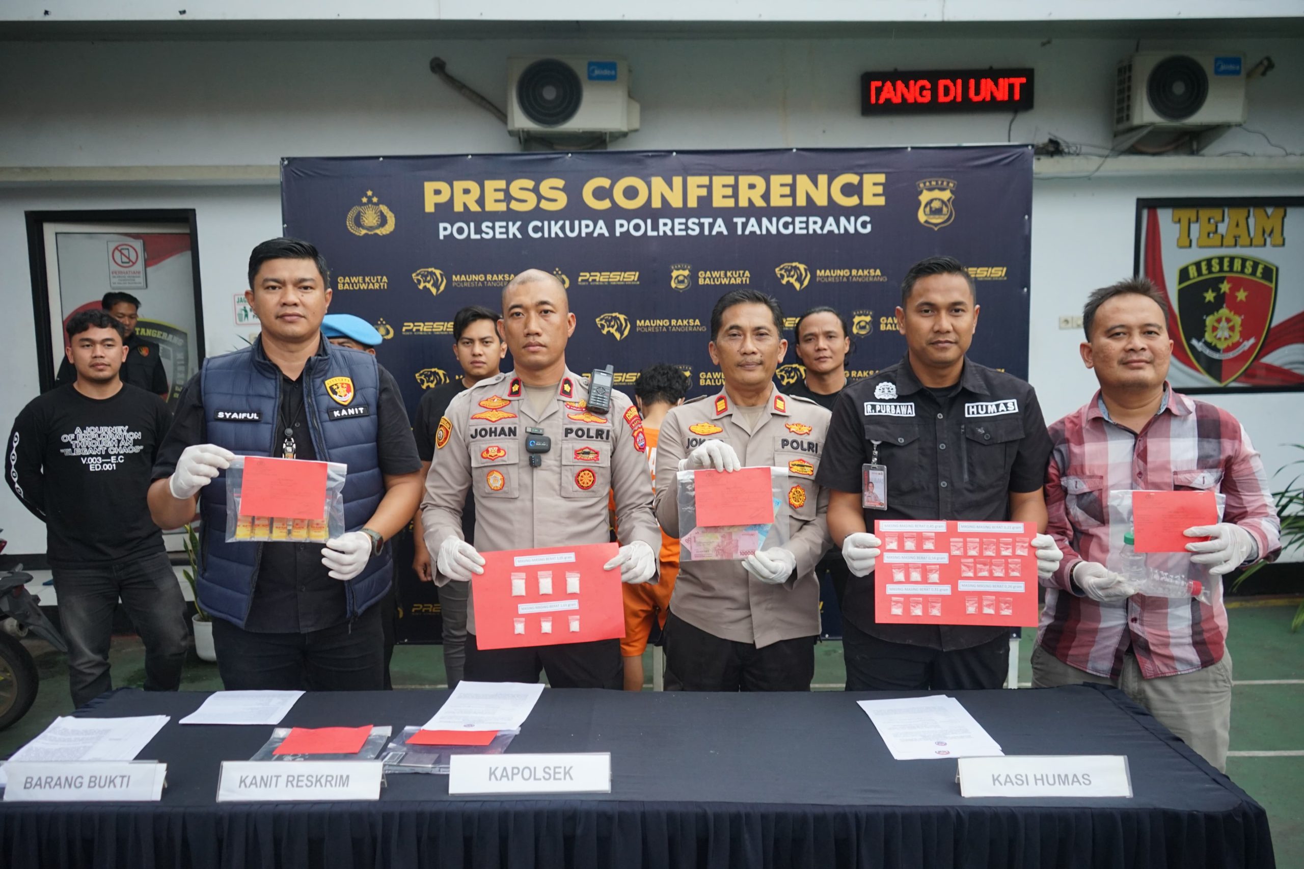 Press Conference Polsek Cikupa kasus Pelaku Curanmor yang memiliki narkotika.