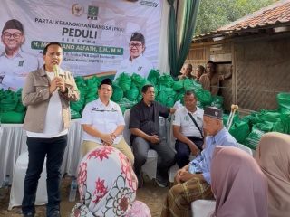 Kegiatan PKB Peduli bersama H. Moh Rano Alfath dan Hj. Ferryka Budiastreani.