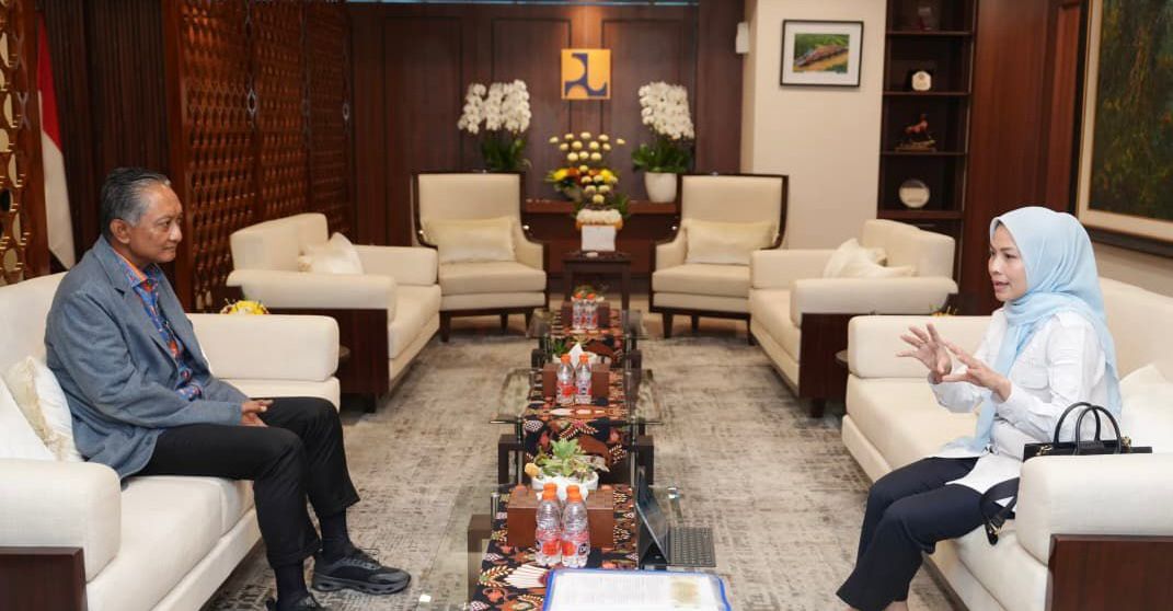 Bupati Zakiyah saat bersama Menteri PU, Dody Hanggodo.