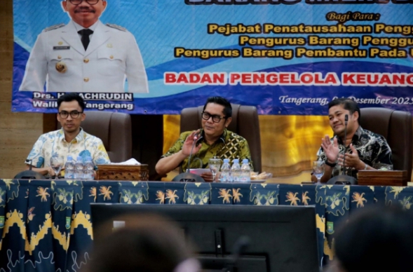 Wakil Wali Kota Maryono saat didampingi pejabat lainnya.