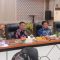 Camat Kelapa Dua Dadang Sudrajat saat bersama Camat Simpang Empat Abdul Muiz dan Rombongannya.