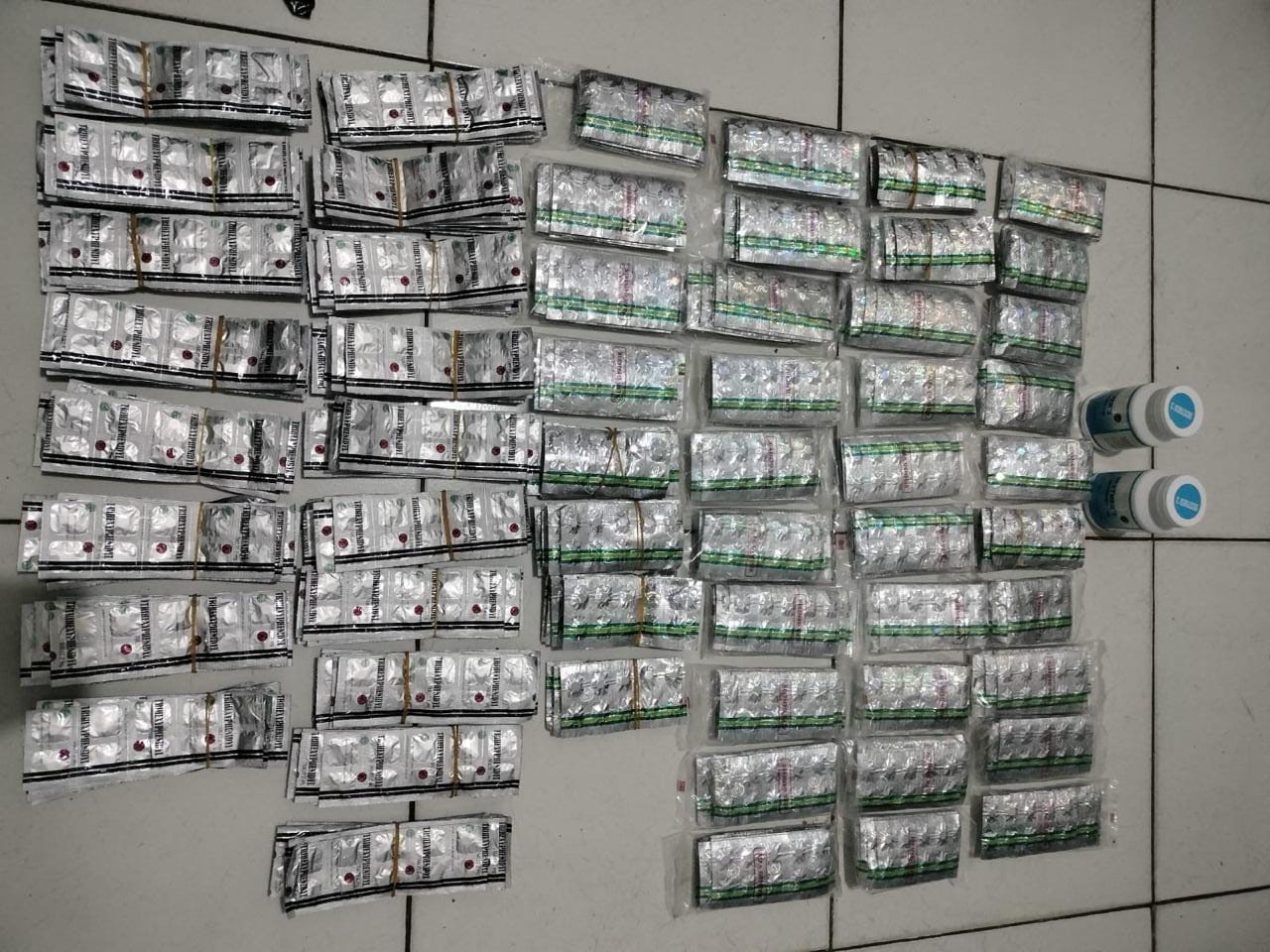 Barang Bukti obat ilegal.