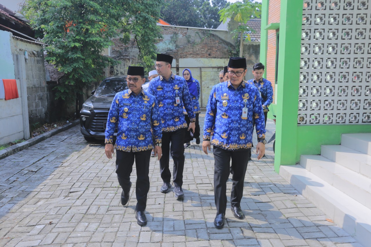 Wali Kota Tangerang Sachrudin - Wakil Wali Kota Tangerang Maryono Hasan.