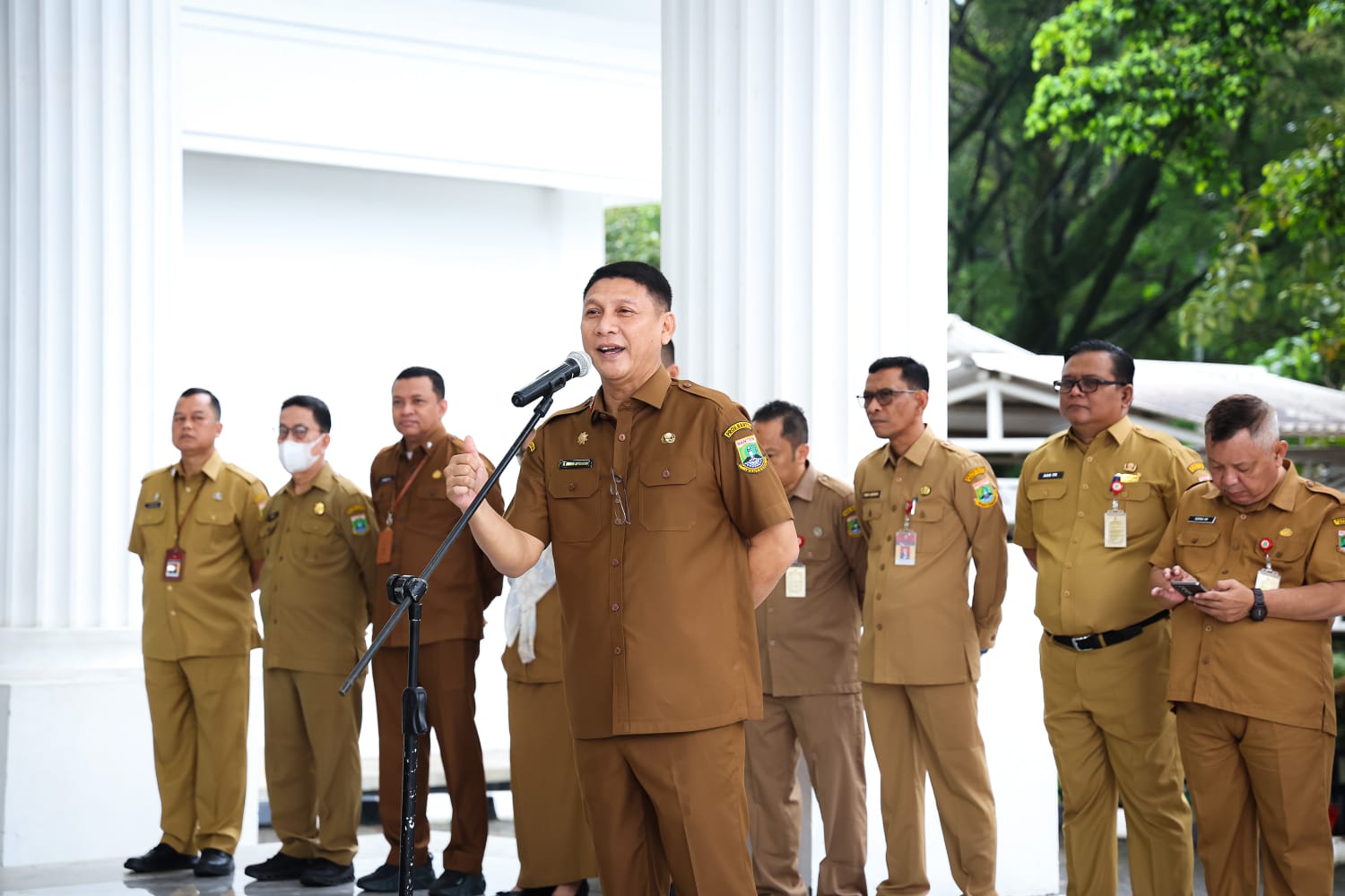 Sekda Banten Deden Apriandhi.
