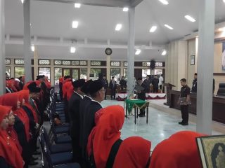 Sekda Asep Rahmat Lantik Kepala Sekolah SD, SMP dan Jafung Pemkab Pandeglang