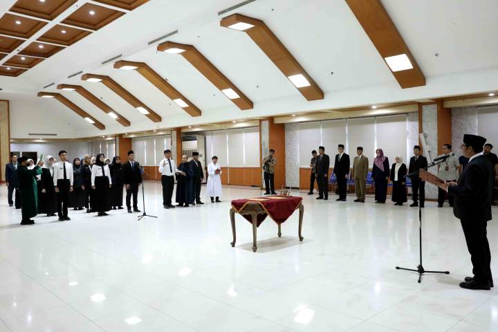 Maryono saat melantik ASN.