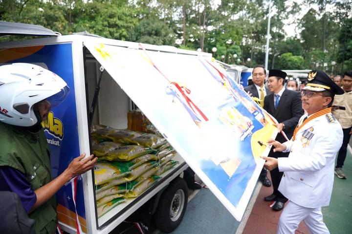 Wali Kota Sachrudin saat meluncurkan Bang Sama.