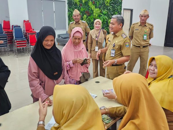 Camat Cucu Abdurosyied Gelar Gerakan Pasar Murah Jelang Lebaran, 2.000 Paket Sembako Disiapkan