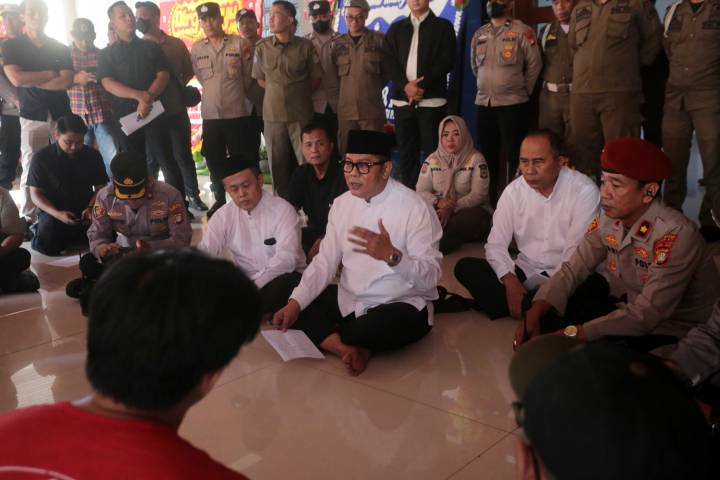 Maryono saat menerima aspirasi mahasiswa.