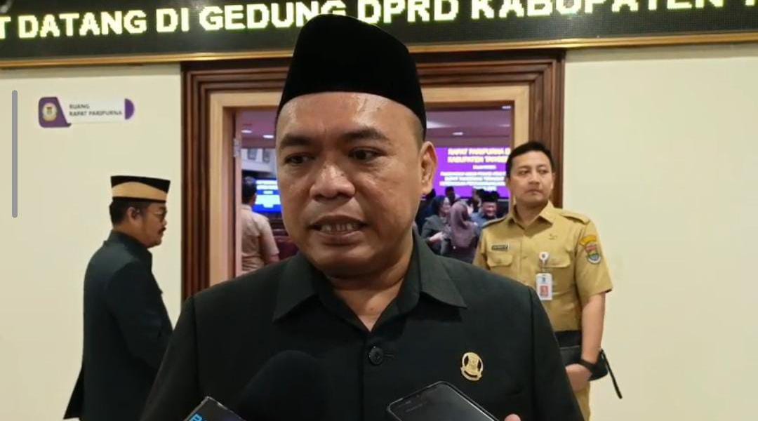 Ketua DPRD Muhamad Amud.