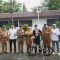 Bupati Dewi dan jajarannya saat bersama Ainul Fajri, atlet BMX freestyle.