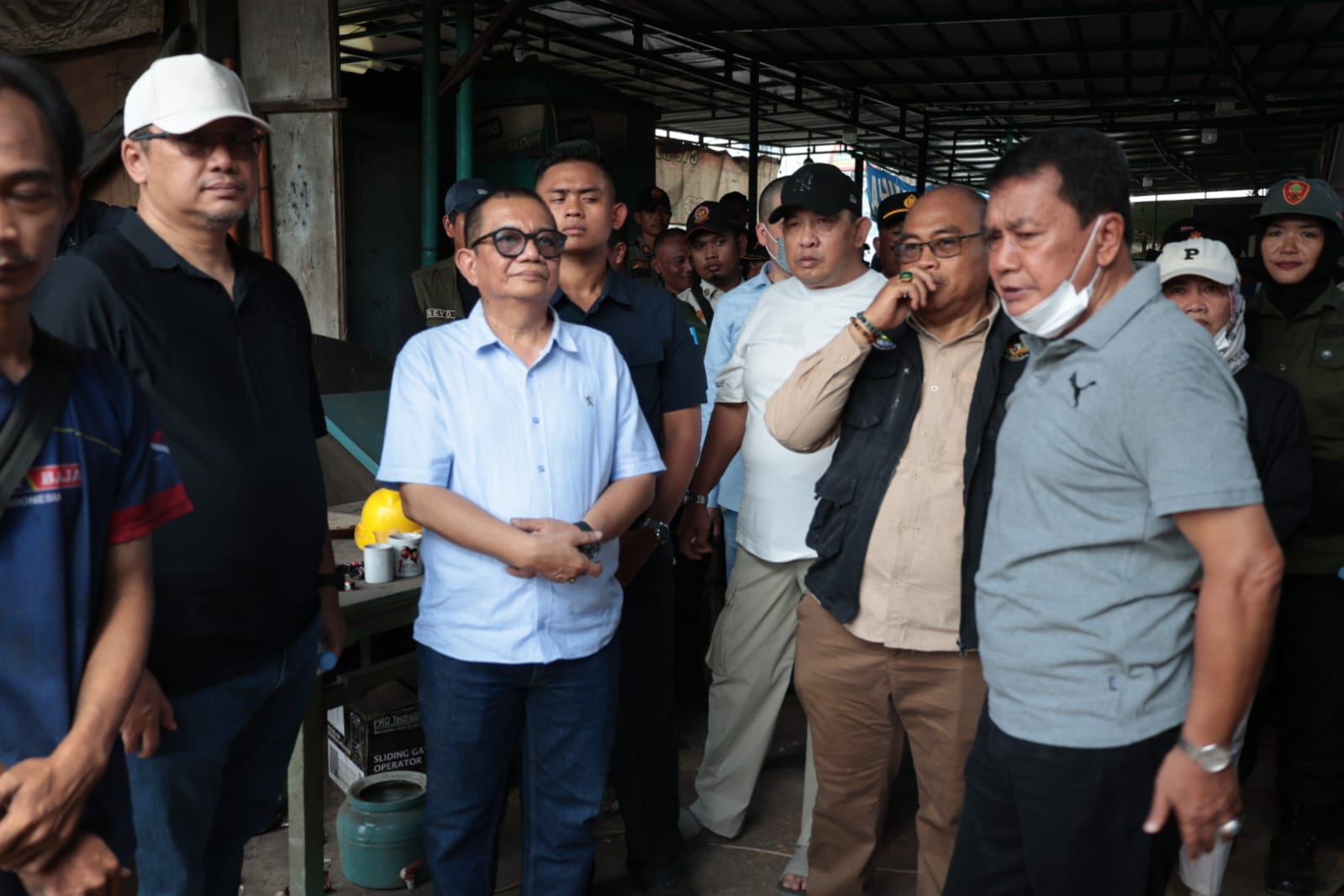 Bupati Maesyal didampingi Kepala DBMSDA Kabupaten Tangerang Iwan Firmansyah.