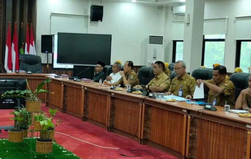 Dinas Pendidikan Kabupaten Tangerang saat RDP dengan DPRD.