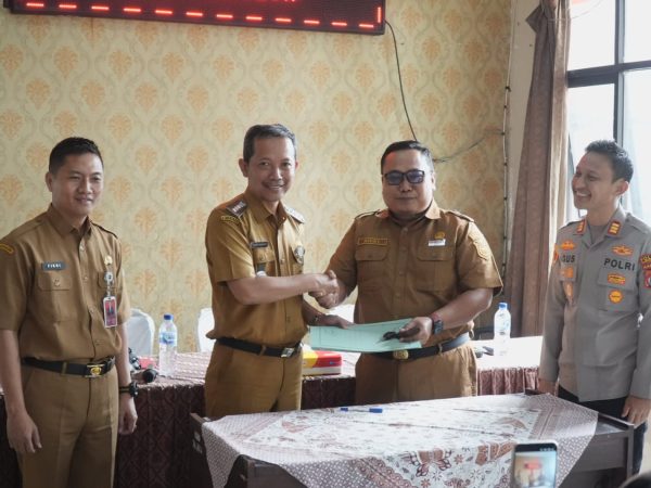 Sertijab Camat dan Sekcam Cimanuk Pandeglang, Yayat Hidayat Siap Tingkatkan Pelayanan Publik