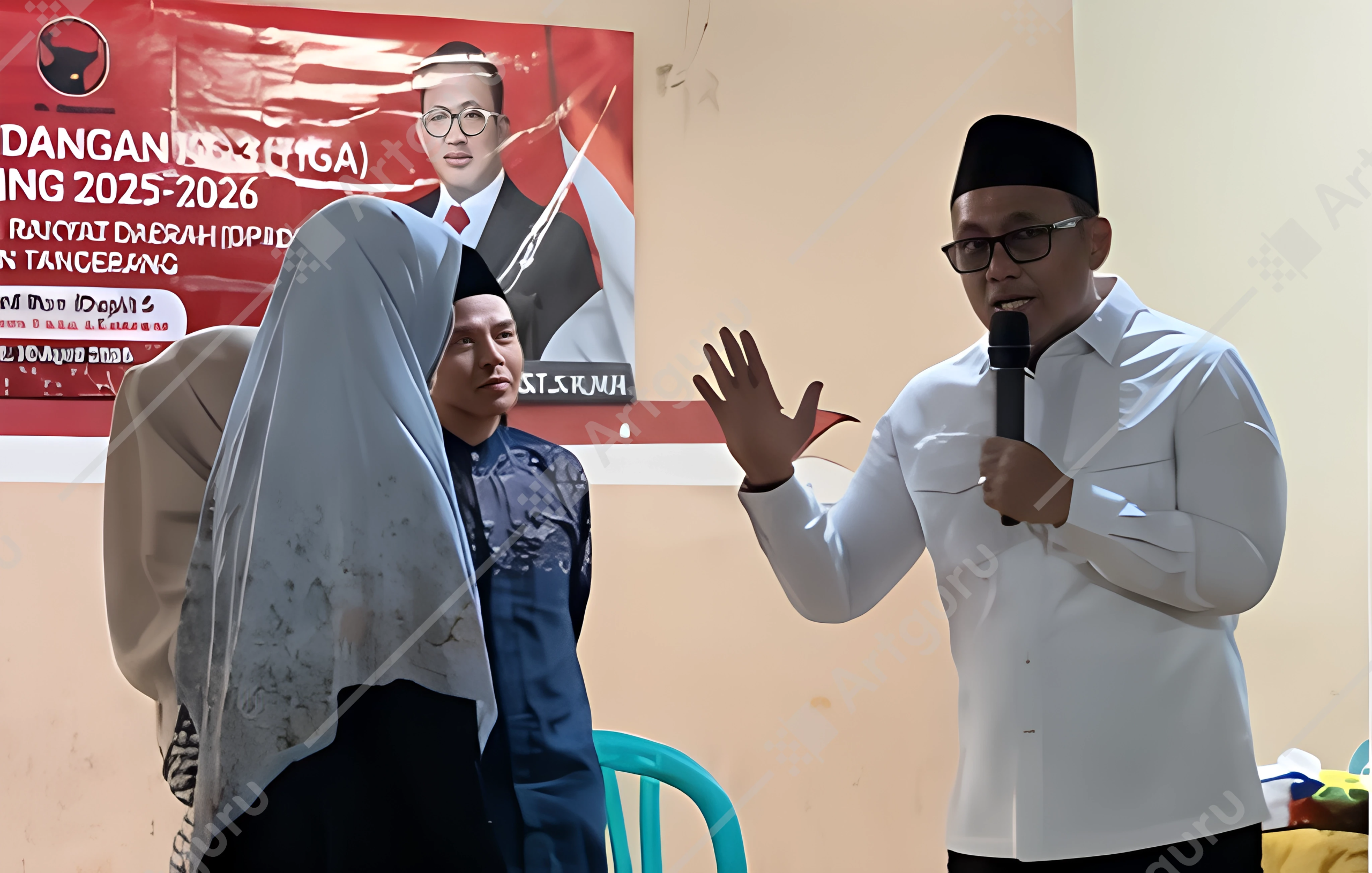 Dewan Hugo saat reses bersama masyarakat kelurahan Binong, kecamatan Curug.