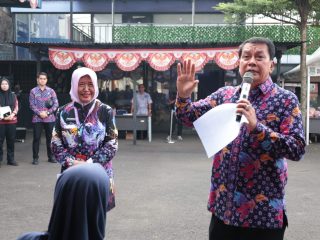 Bupati Tangerang Buka Warteksi di Cikupa, Sembako Disubsidi Hingga 50 Persen