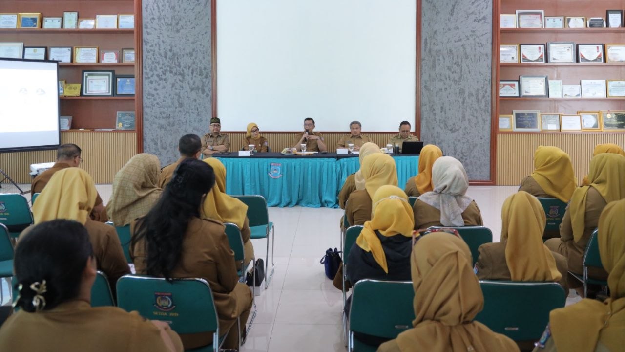 Sekda Bambang di kegiatan Monitoring dan Evaluasi Pelaksanaan BLUD Tangsel.