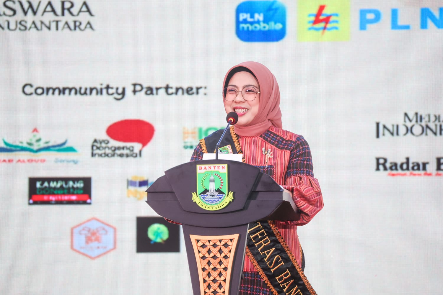Bunda Literasi Provinsi Banten, Tinawati Andra Soni.