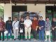 Kepala Kejaksaan Negeri Kabupaten Tangerang, Wahyudi Eko Husodo bersama jajarannya saat membagikan paket daging kurban.