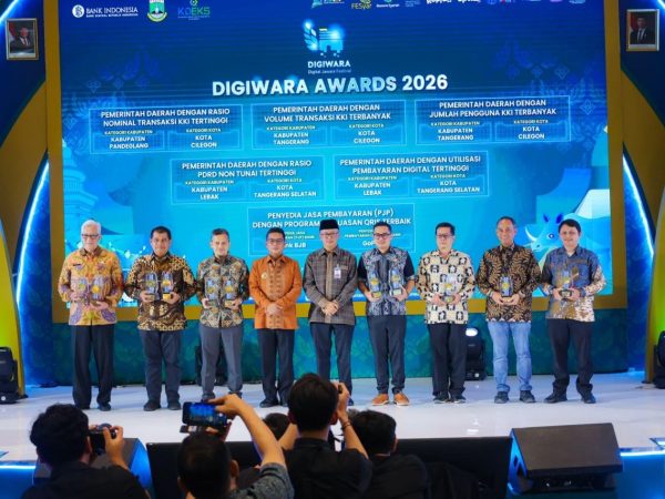 Pemkot Tangsel Raih 2 Penghargaan Digitalisasi Keuangan Daerah Terbaik dari BI