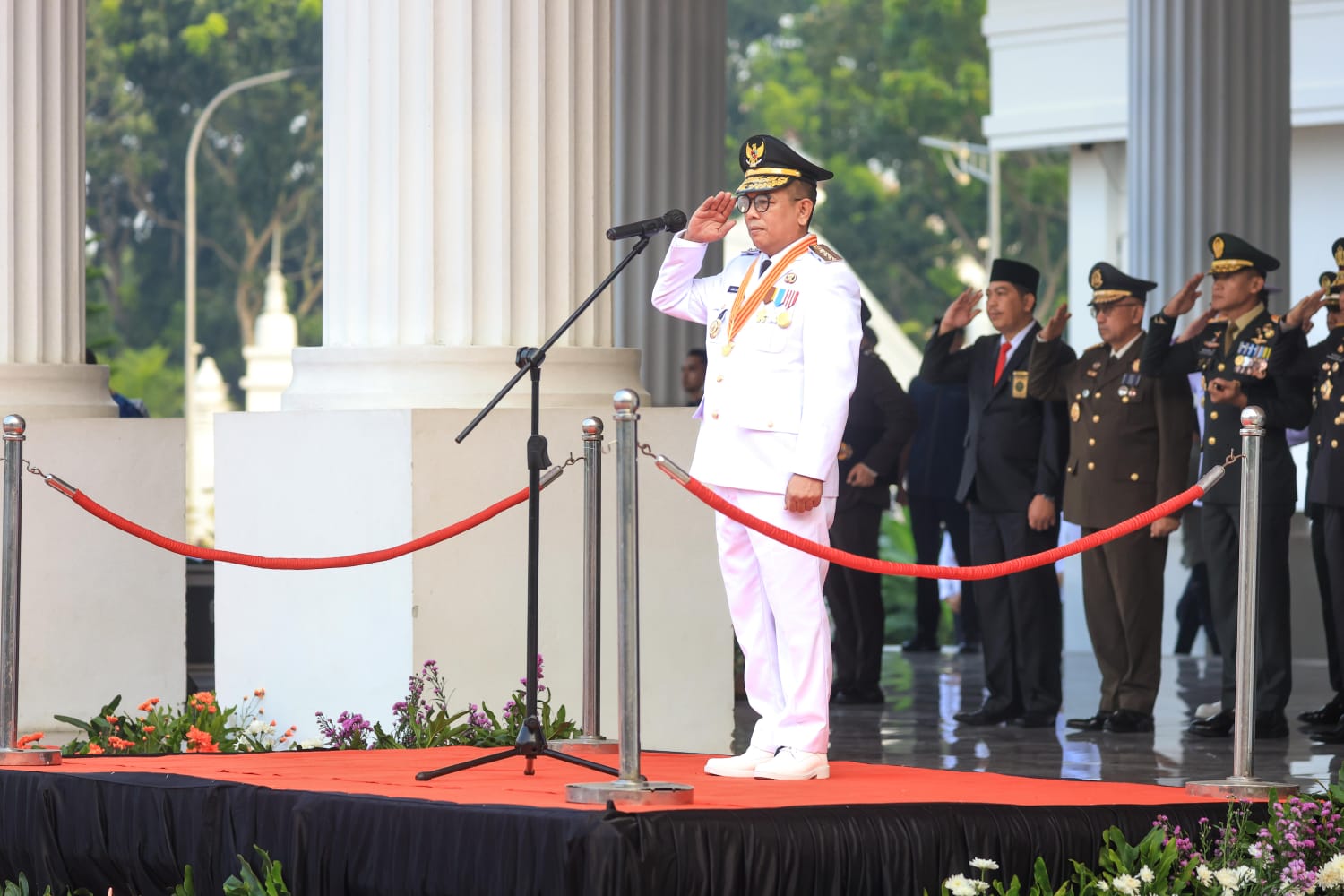 Gubernur Andra Soni pimpin upacara Peringatan Hari Lahir Pancasila 2026 di Pemprov Banten.
