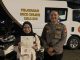 Warga yang mengikuti pelayanan publik SKCK keliling Polresta Tangerang.