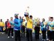 Wali Kota Sachrudin saat menerima piala Juara Umum POPDA XII Banten 2026.