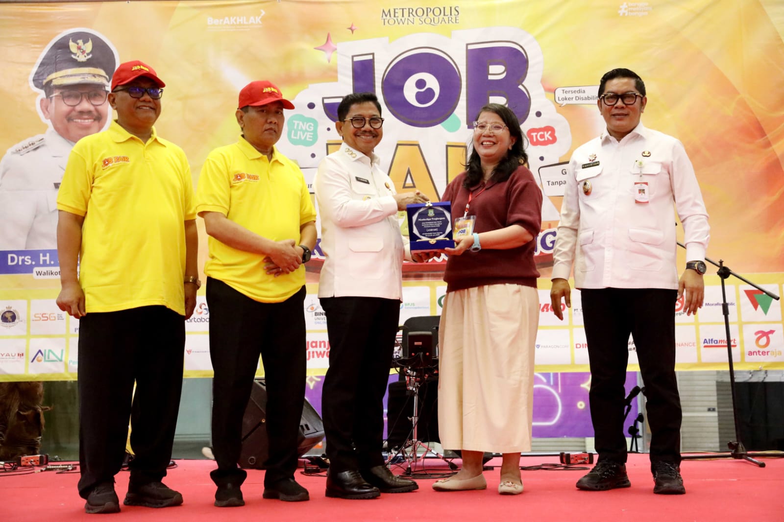 Sachrudin-Maryono saat di kegiatan Job Fair Kota Tangerang 2026.