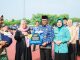 Gubernur Andra Soni saat program genting untuk masyarakat.