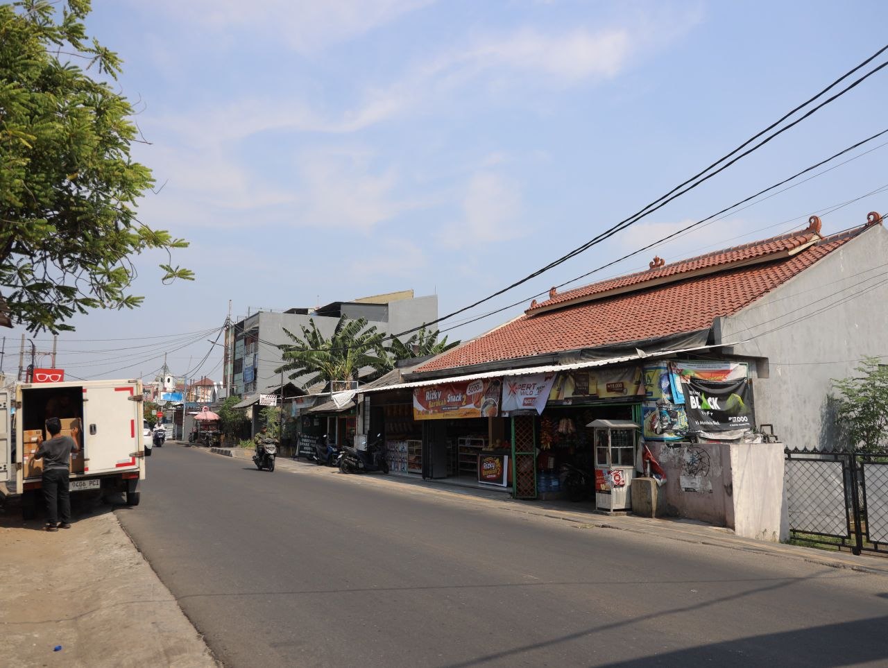 Tampak sudah tidak ada kabel yang semrawut di ruas jalan Tangsel.